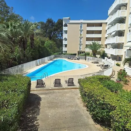 T2 Piscine Hyères